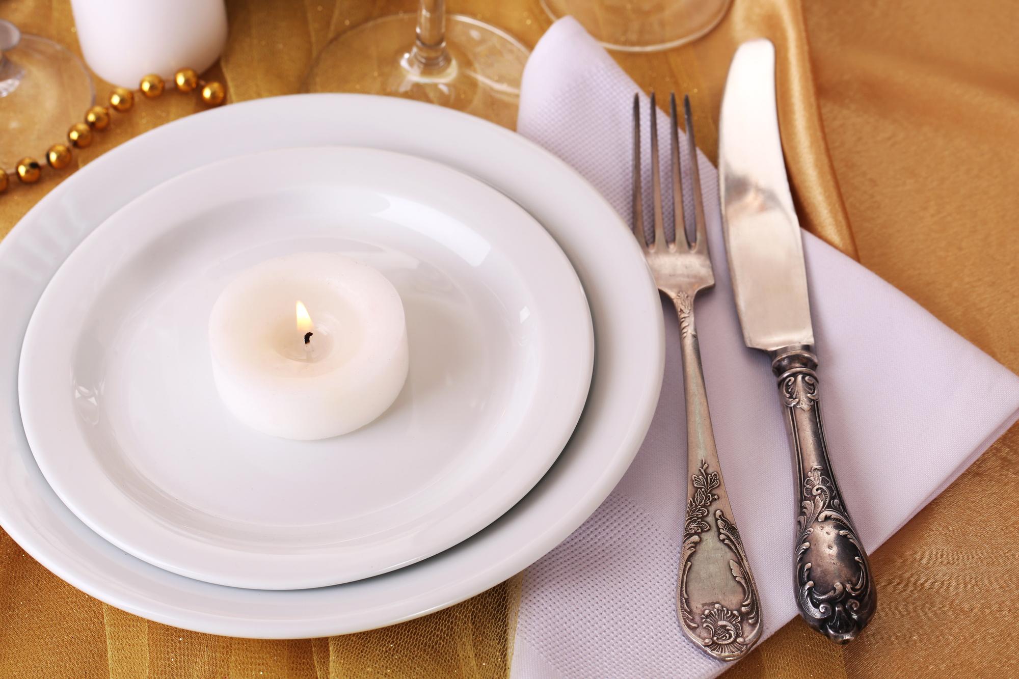 Intimate pop-up dining table with crafted dishes